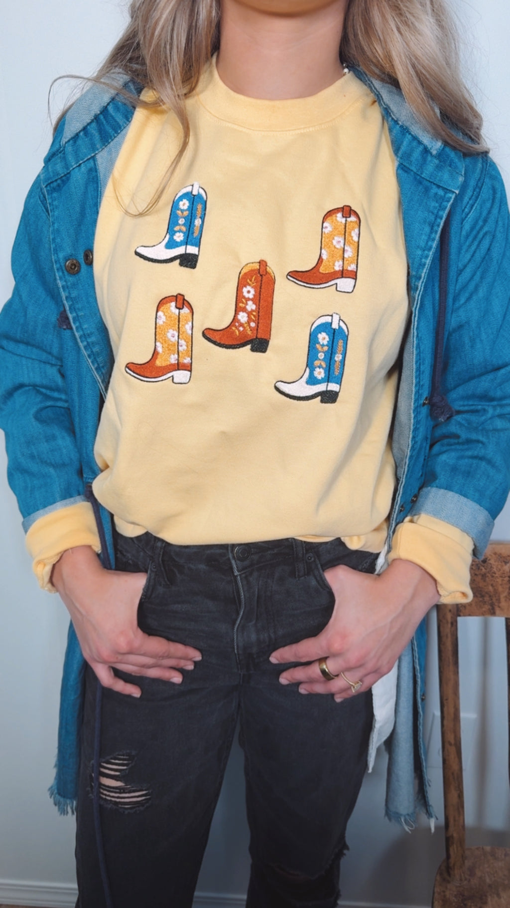 Flower Boot Crewneck