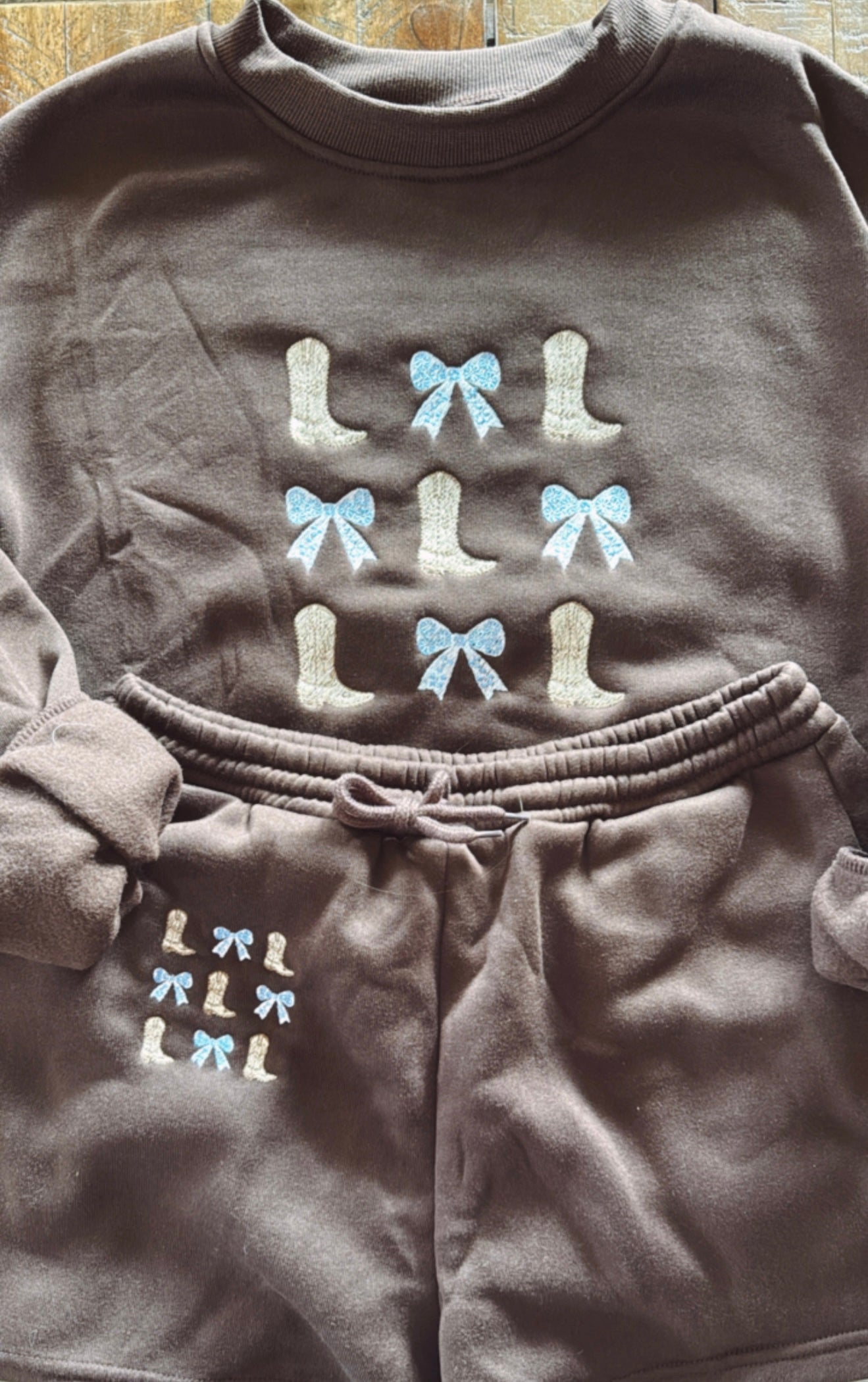 Boots and Bows Short Sweat Set