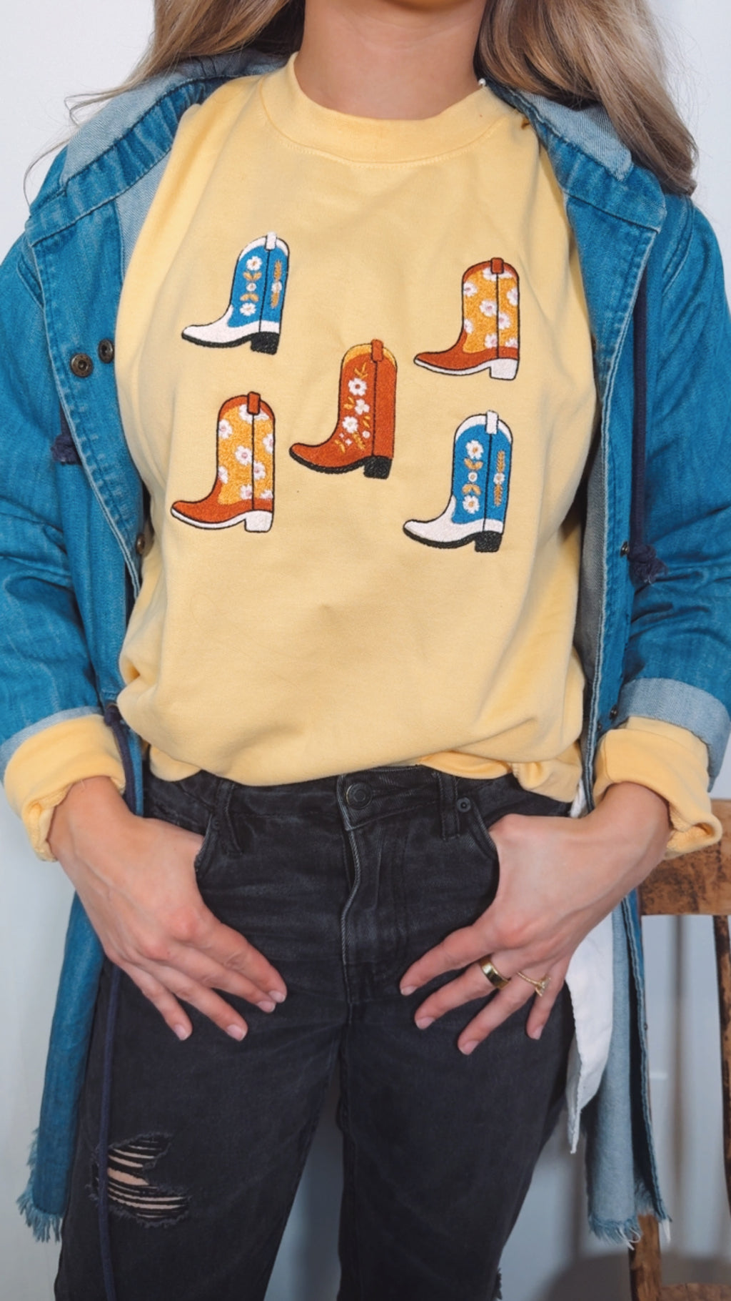 Flower Boot Crewneck